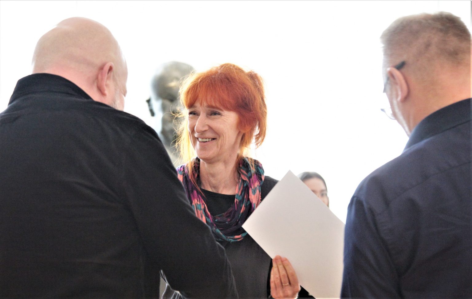 Dr hab. Dorota Optułowicz McQuaid, organizatorka warsztatów z projektowania plakatu dla uczniów