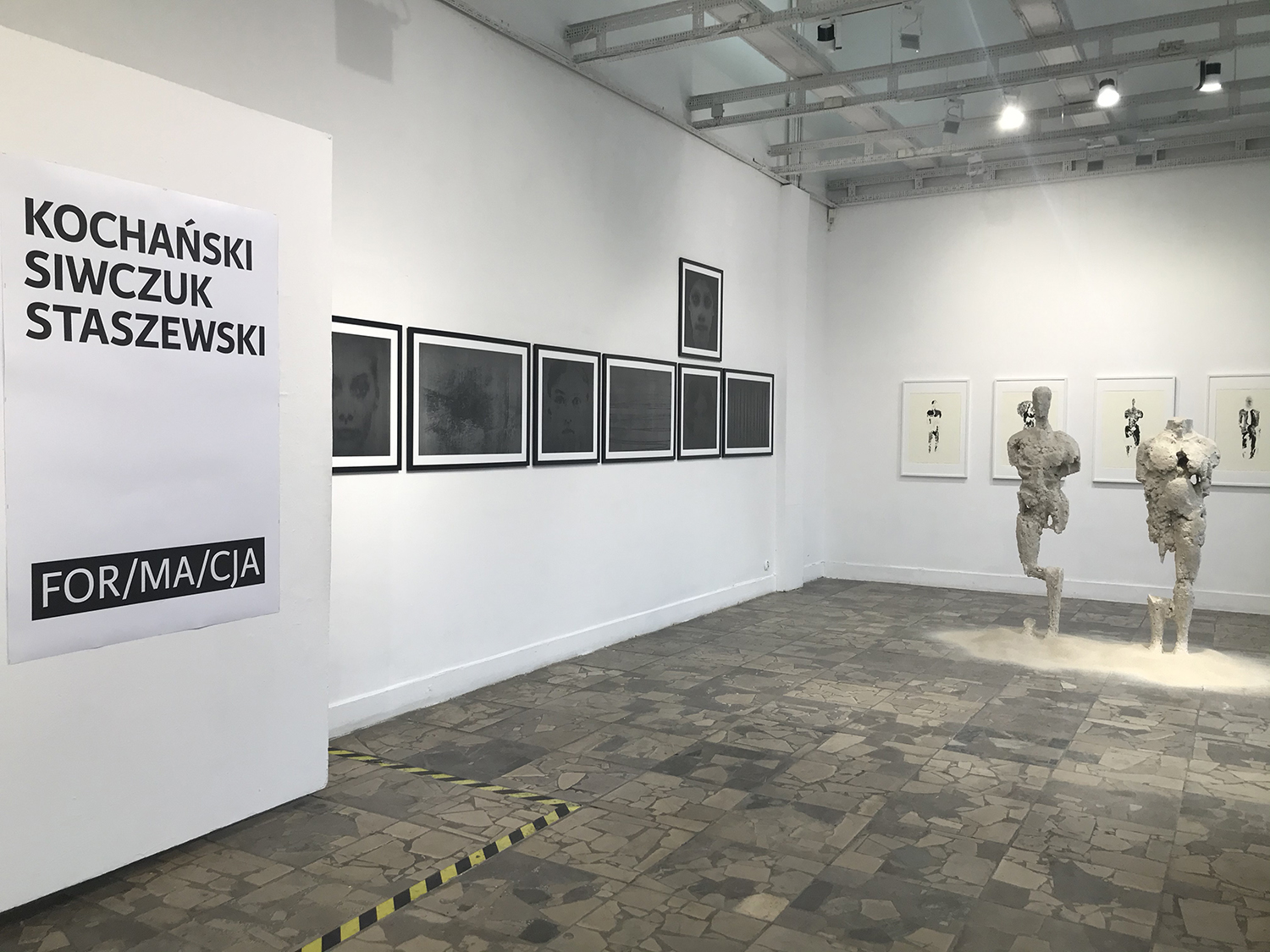 2021. Wystawa „For/ma/cja”. Galeria XX1 w Warszawie