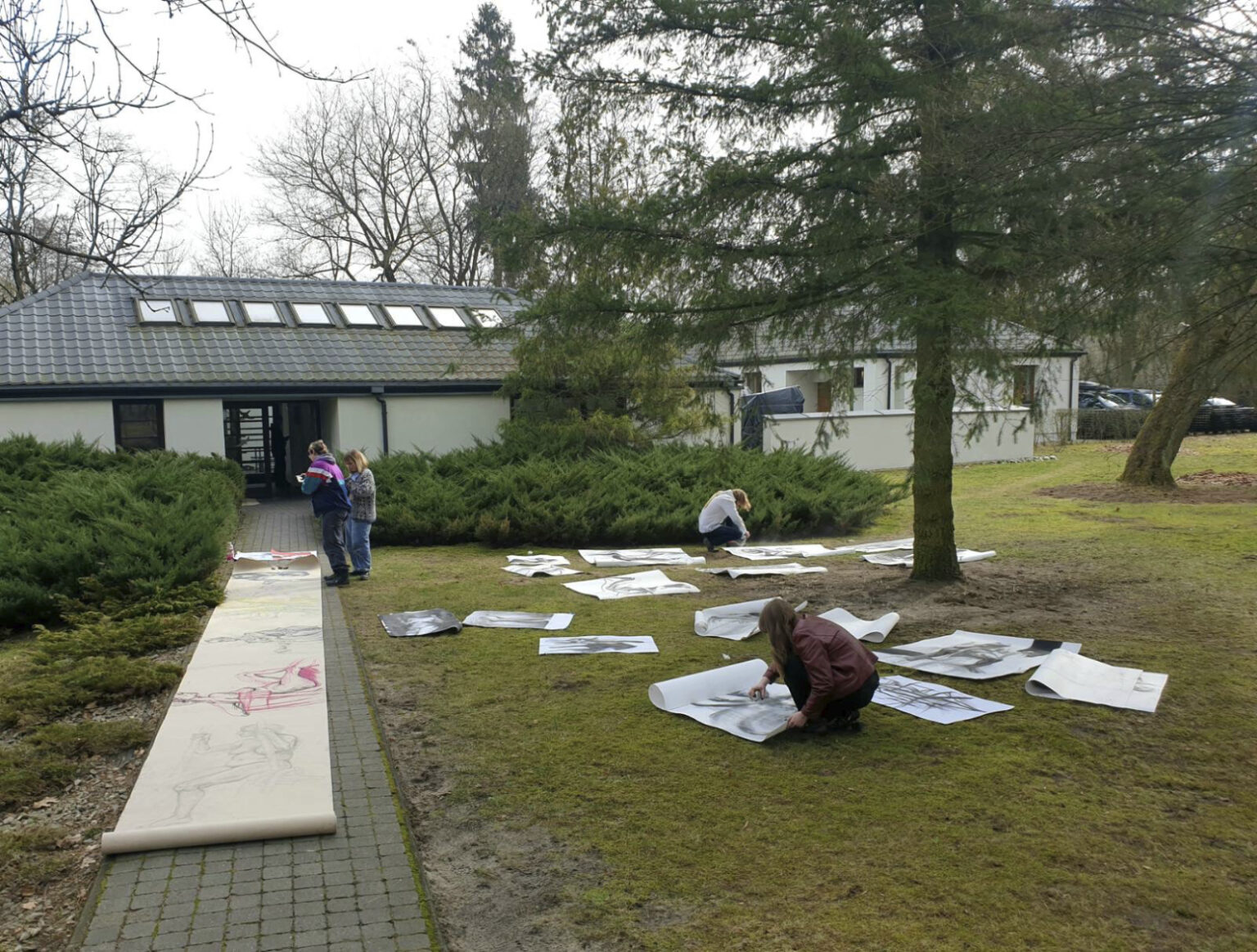 Widok warsztatów plenerowych